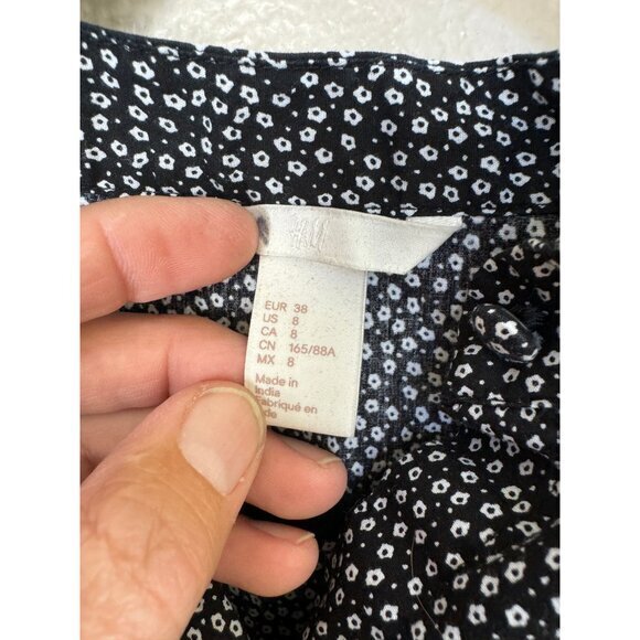 H&M Women's Black Floral Blouse‎ size 8 long sleeve ruffle button down floral - Picture 3 of 6